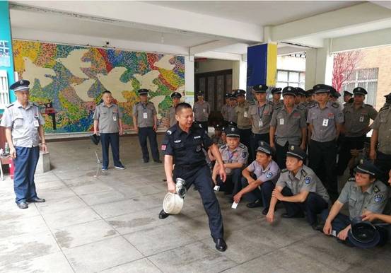 長沙紅光保安服務(wù)有限公司,長沙安保服務(wù),長沙安全服務(wù),長沙非武裝押運(yùn),勞務(wù)派遣服務(wù) 長沙紅光保安服務(wù)有限公司,長沙安保服務(wù),長沙安全服務(wù),長沙非武裝押運(yùn),勞務(wù)派遣服務(wù)