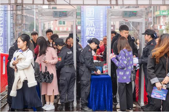 長沙紅光保安服務(wù)有限公司,長沙安保服務(wù),長沙安全服務(wù),長沙非武裝押運(yùn),勞務(wù)派遣服務(wù) 長沙紅光保安服務(wù)有限公司,長沙安保服務(wù),長沙安全服務(wù),長沙非武裝押運(yùn),勞務(wù)派遣服務(wù)