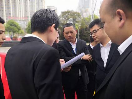 長沙紅光保安服務有限公司,長沙安保服務,長沙安全服務,長沙非武裝押運,勞務派遣服務 長沙紅光保安服務有限公司,長沙安保服務,長沙安全服務,長沙非武裝押運,勞務派遣服務