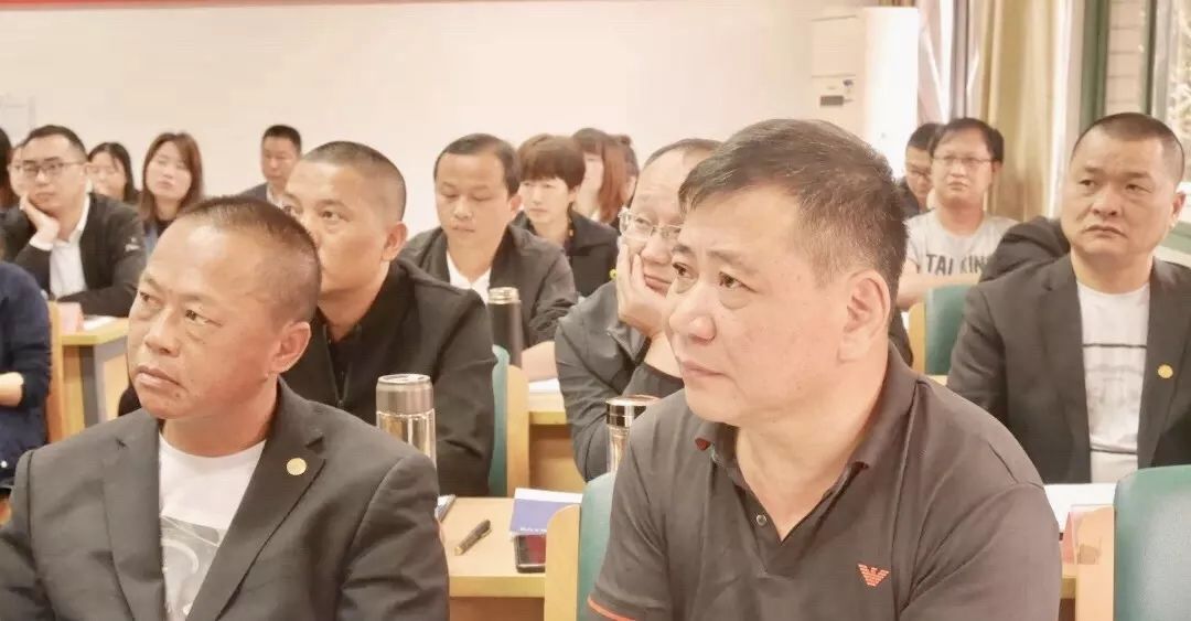 長(zhǎng)沙紅光保安服務(wù)有限公司,長(zhǎng)沙安保服務(wù),長(zhǎng)沙安全服務(wù),長(zhǎng)沙非武裝押運(yùn),勞務(wù)派遣服務(wù)