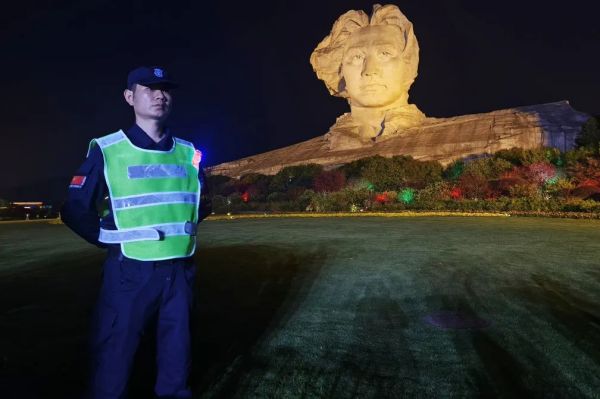 長沙紅光保安服務(wù)有限公司,長沙安保服務(wù),長沙安全服務(wù),長沙非武裝押運(yùn),勞務(wù)派遣服務(wù) 長沙紅光保安服務(wù)有限公司,長沙安保服務(wù),長沙安全服務(wù),長沙非武裝押運(yùn),勞務(wù)派遣服務(wù)