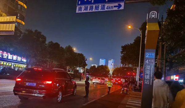 長(zhǎng)沙紅光保安服務(wù)有限公司,長(zhǎng)沙安保服務(wù),長(zhǎng)沙安全服務(wù),長(zhǎng)沙非武裝押運(yùn),勞務(wù)派遣服務(wù) 長(zhǎng)沙紅光保安服務(wù)有限公司,長(zhǎng)沙安保服務(wù),長(zhǎng)沙安全服務(wù),長(zhǎng)沙非武裝押運(yùn),勞務(wù)派遣服務(wù)