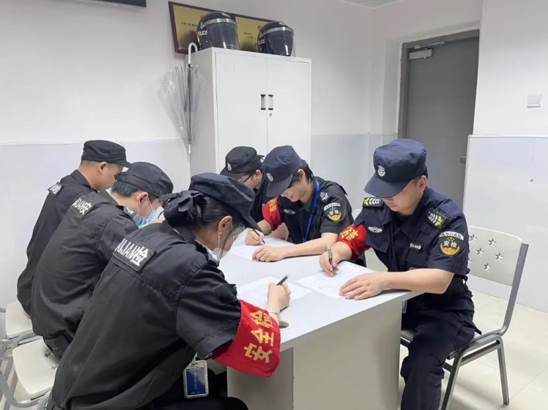 長沙紅光保安服務(wù)有限公司,長沙安保服務(wù),長沙安全服務(wù),長沙非武裝押運,勞務(wù)派遣服務(wù)