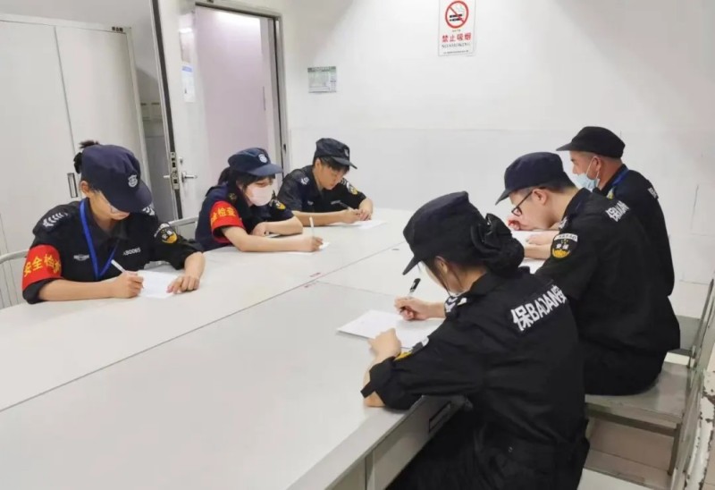 長沙紅光保安服務(wù)有限公司,長沙安保服務(wù),長沙安全服務(wù),長沙非武裝押運,勞務(wù)派遣服務(wù)