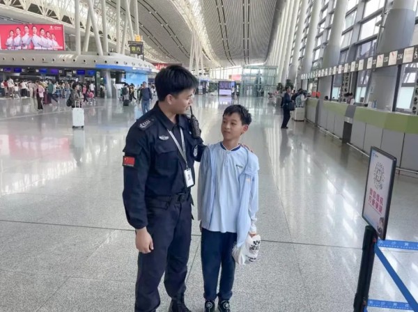 長沙紅光保安服務(wù)有限公司,長沙安保服務(wù),長沙安全服務(wù),長沙非武裝押運,勞務(wù)派遣服務(wù) 長沙紅光保安服務(wù)有限公司,長沙安保服務(wù),長沙安全服務(wù),長沙非武裝押運,勞務(wù)派遣服務(wù)