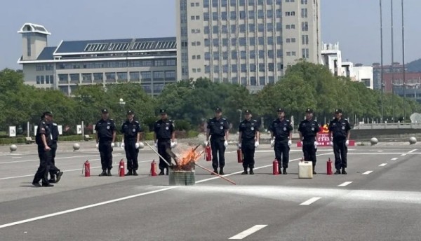 長(zhǎng)沙紅光保安服務(wù)有限公司,長(zhǎng)沙安保服務(wù),長(zhǎng)沙安全服務(wù),長(zhǎng)沙非武裝押運(yùn),勞務(wù)派遣服務(wù)