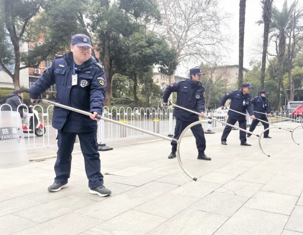 長沙紅光保安服務(wù)有限公司,長沙安保服務(wù),長沙安全服務(wù),長沙非武裝押運(yùn),勞務(wù)派遣服務(wù)