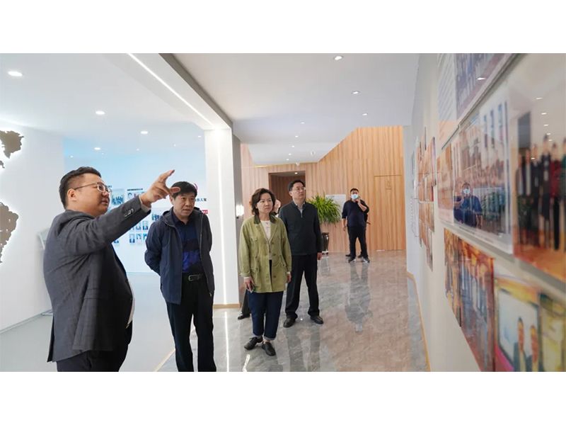 熱列歡迎 || 新鄉(xiāng)市科協(xié)黨組書記、主席杜廣潤(rùn)一行蒞臨乾坤環(huán)保股份有限公司考察調(diào)研